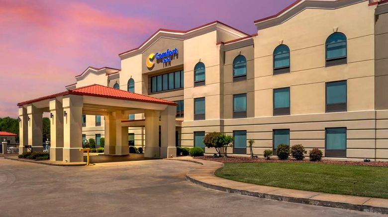 <b>Comfort Inn Exterior</b>. Images powered by <a href="https://iceportal.shijigroup.com/" title="IcePortal" target="_blank">IcePortal</a>.