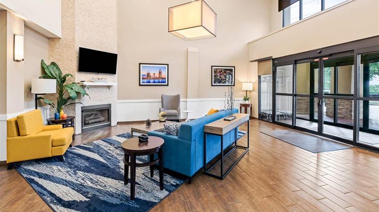 Comfort Suites Lobby