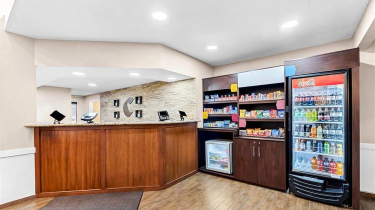 Comfort Suites Lobby