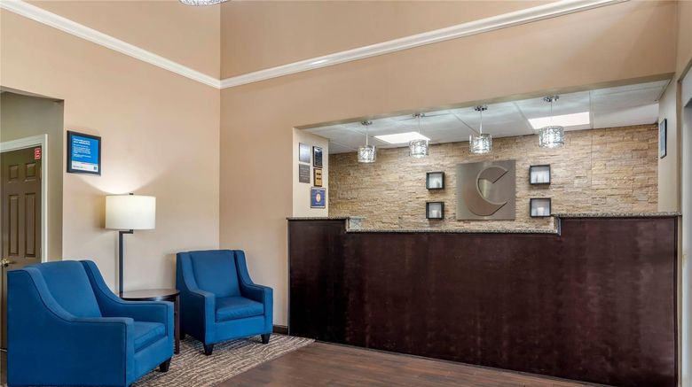 <b>Comfort Inn Lobby</b>. Images powered by <a href="https://iceportal.shijigroup.com/" title="IcePortal" target="_blank">IcePortal</a>.