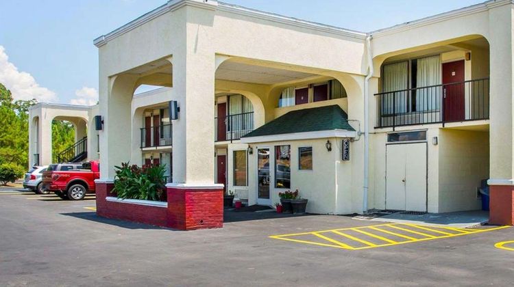 Econo Lodge Exterior