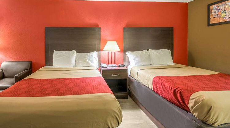 Econo Lodge Room