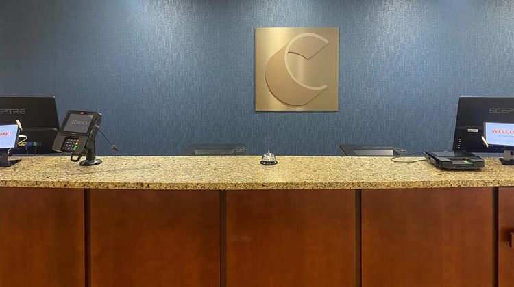 Comfort Inn & Suites Lobby