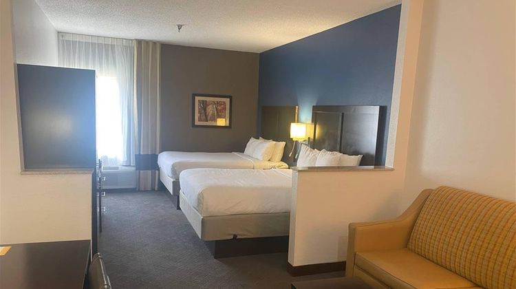 Comfort Inn & Suites Suite