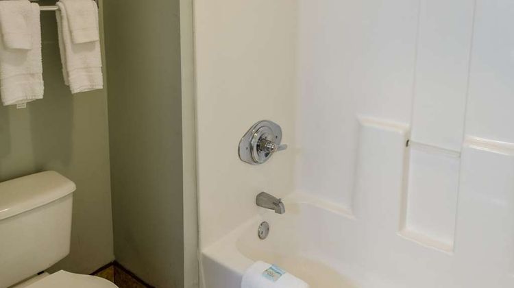 Quality Inn Gulf Shores Room