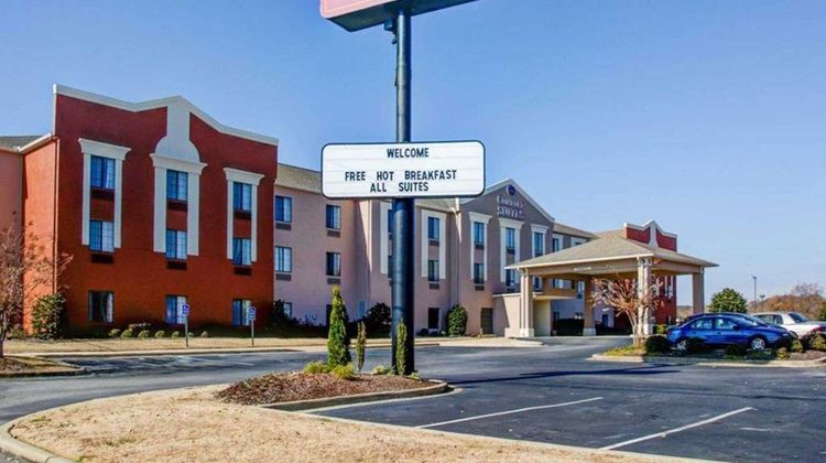Comfort Suites Exterior