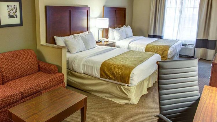 Comfort Suites Room