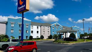 Comfort Suites