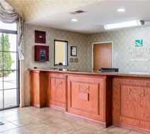 Quality Inn Hanceville Lobby