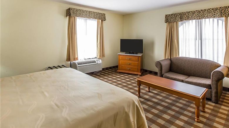 <b>Quality Inn Hanceville Room</b>. Images powered by <a href="https://iceportal.shijigroup.com/" title="IcePortal" target="_blank">IcePortal</a>.