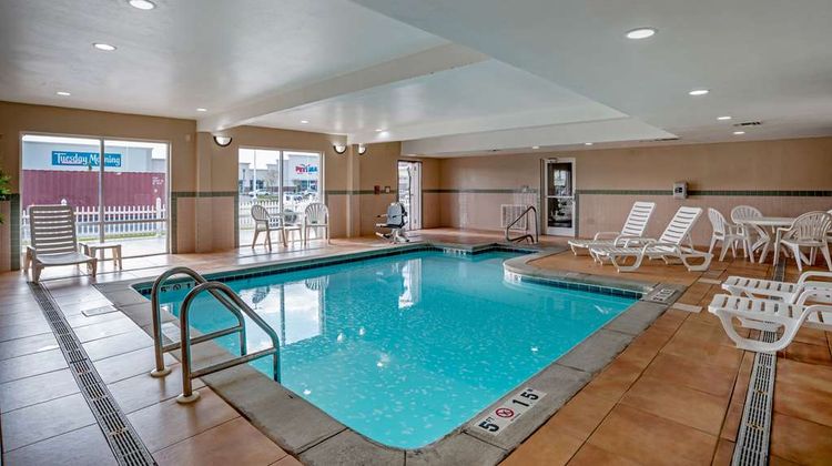 Comfort Suites Pool