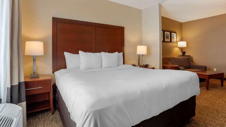 <b>Comfort Suites Room</b>. Images powered by <a href="https://iceportal.shijigroup.com/" title="IcePortal" target="_blank">IcePortal</a>.