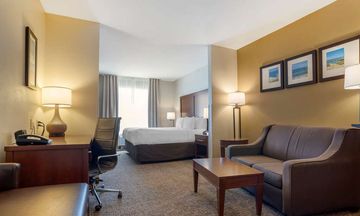 Comfort Suites