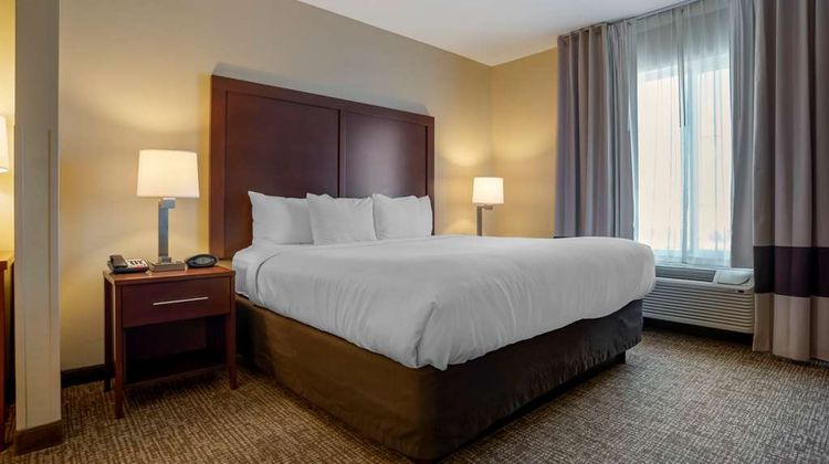 Comfort Suites Room
