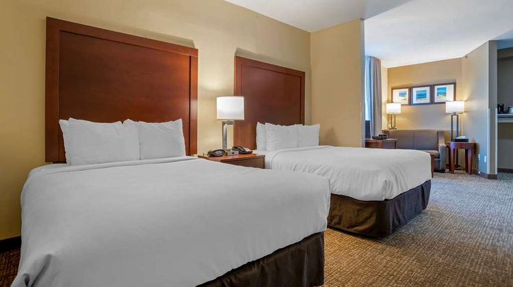 Comfort Suites Room