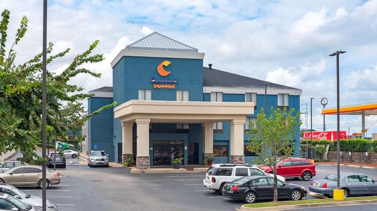 Comfort Suites Exterior