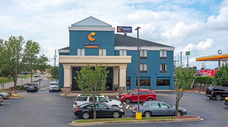Comfort Suites Exterior