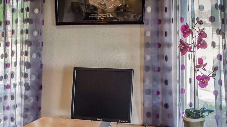 Quality Inn & Suites Other