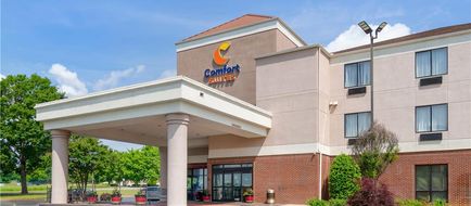 Comfort Suites Exterior