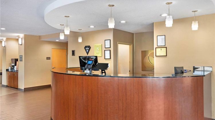 Comfort Suites Lobby