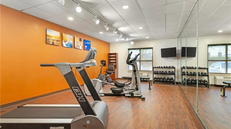 <b>Comfort Suites Health</b>. Images powered by <a href="https://iceportal.shijigroup.com/" title="IcePortal" target="_blank">IcePortal</a>.