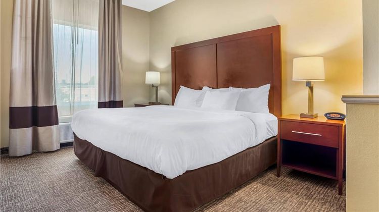 Comfort Suites Suite