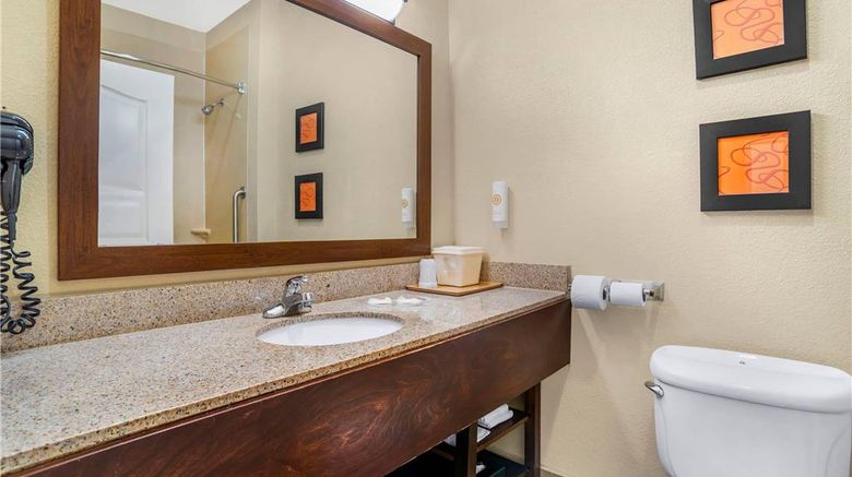 <b>Comfort Suites Room</b>. Images powered by <a href="https://iceportal.shijigroup.com/" title="IcePortal" target="_blank">IcePortal</a>.
