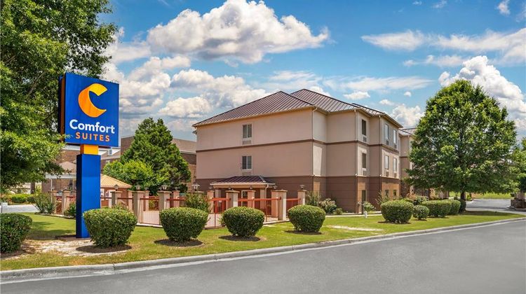 Comfort Suites Exterior