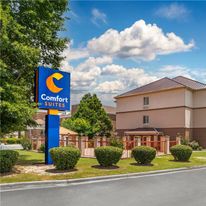 Comfort Suites