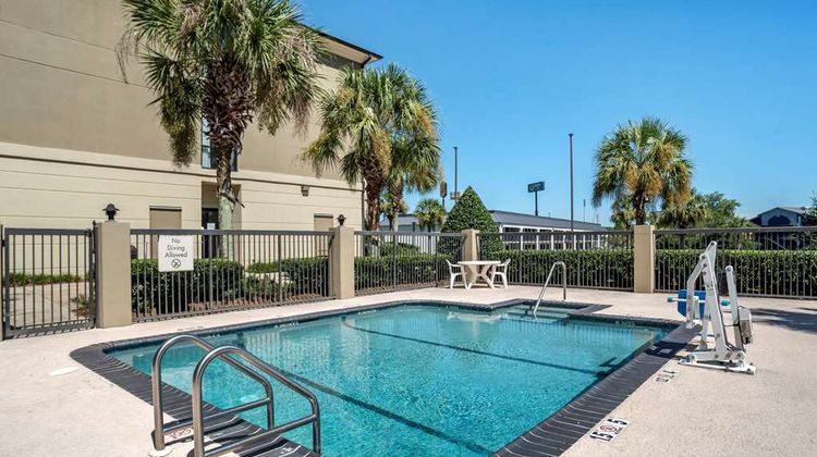Comfort Suites Pool
