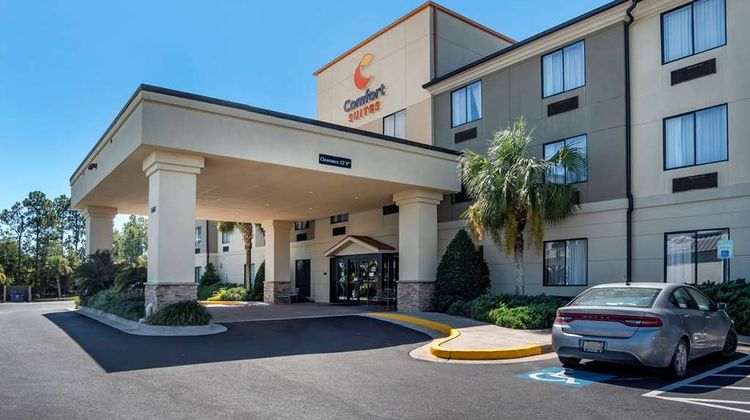 Comfort Suites Exterior