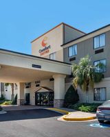 Comfort Suites