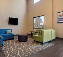 Comfort Suites Lobby