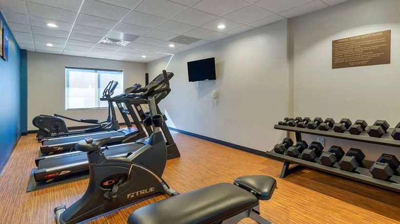 <b>Comfort Inn & Suites Health</b>. Images powered by <a href="https://iceportal.shijigroup.com/" title="IcePortal" target="_blank">IcePortal</a>.