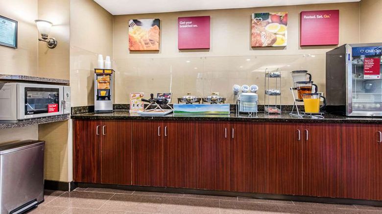 <b>Comfort Suites Restaurant</b>. Images powered by <a href="https://iceportal.shijigroup.com/" title="IcePortal" target="_blank">IcePortal</a>.