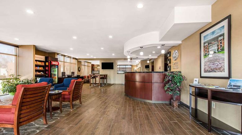 <b>Comfort Suites Lobby</b>. Images powered by <a href="https://iceportal.shijigroup.com/" title="IcePortal" target="_blank">IcePortal</a>.