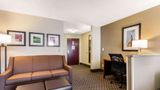 <b>Comfort Suites Room</b>. Images powered by <a href="https://iceportal.shijigroup.com/" title="IcePortal" target="_blank">IcePortal</a>.
