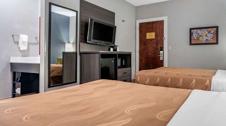 Quality Inn & Suites Room