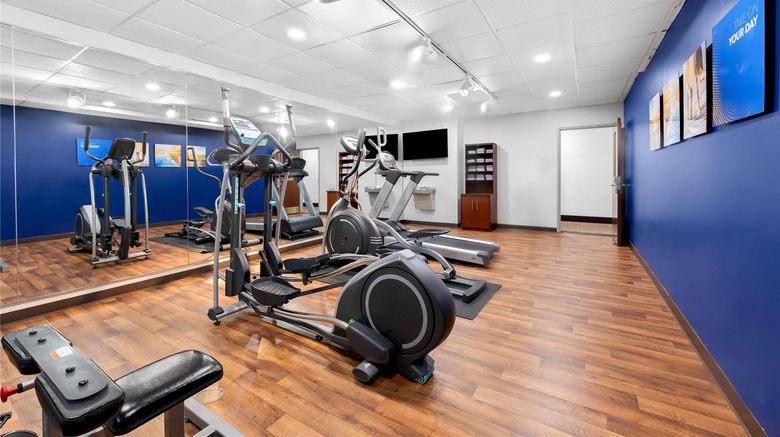 <b>Comfort Suites Health</b>. Images powered by <a href="https://iceportal.shijigroup.com/" title="IcePortal" target="_blank">IcePortal</a>.