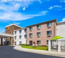Comfort Suites Exterior