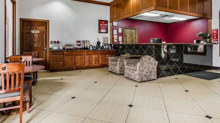 Econo Lodge Inn & Suites Enterprise Lobby