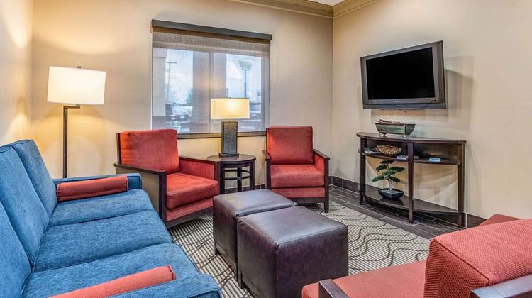 Comfort Inn & Suites Muscle Shoals Lobby