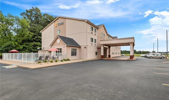 Comfort Inn & Suites Muscle Shoals Exterior