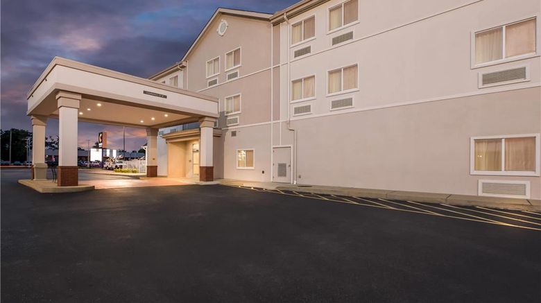 <b>Comfort Inn & Suites Muscle Shoals Exterior</b>. Images powered by <a href="https://iceportal.shijigroup.com/" title="IcePortal" target="_blank">IcePortal</a>.