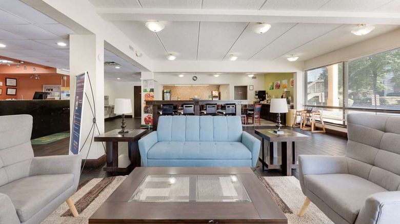 <b>Quality Inn Airport Southeast Lobby</b>. Images powered by <a href="https://iceportal.shijigroup.com/" title="IcePortal" target="_blank">IcePortal</a>.