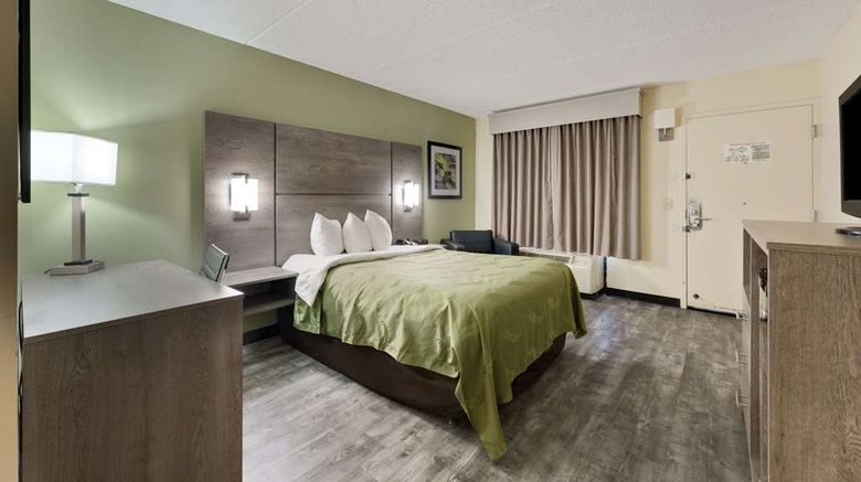 <b>Quality Inn Airport Southeast Room</b>. Images powered by <a href="https://iceportal.shijigroup.com/" title="IcePortal" target="_blank">IcePortal</a>.