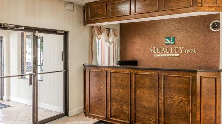 Quality Inn Lobby