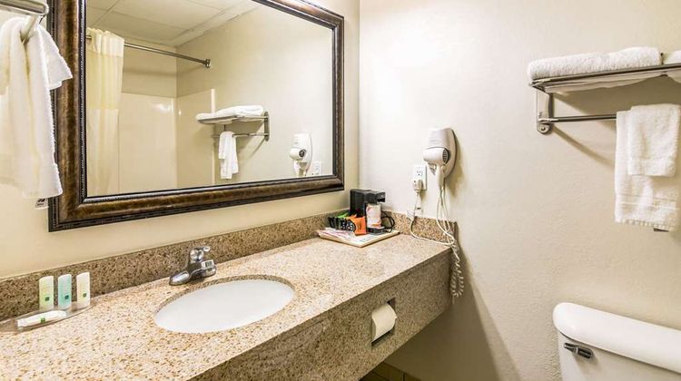 Quality Inn Alexander City Room