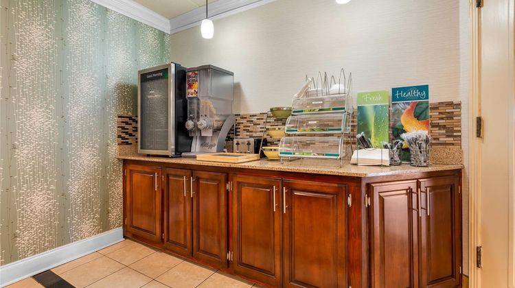 Quality Inn Alexander City Restaurant