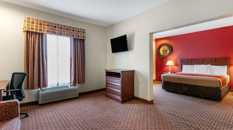 Econo Lodge Eutaw Suite